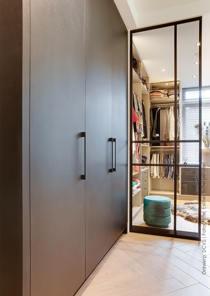 inloopkast in zwart leer U129 Primofiore