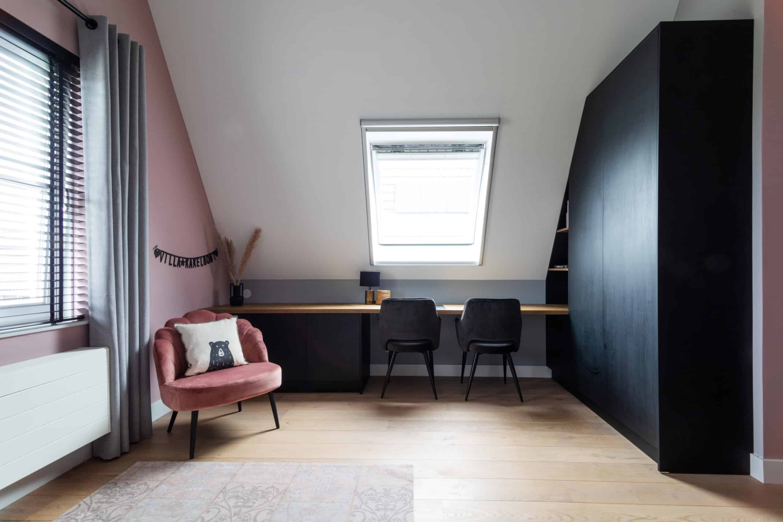 U129 Maloja wandkast | S072 Sherwood bureau