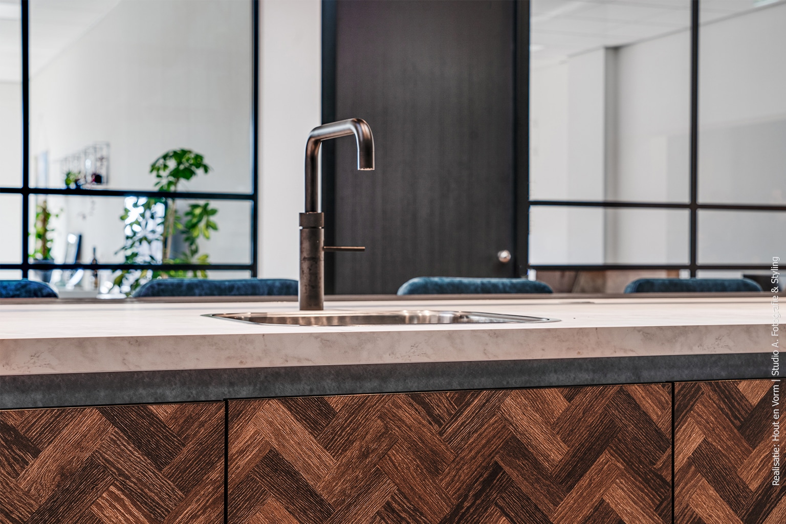 FB77 Talco - Visgraat bruin eiken