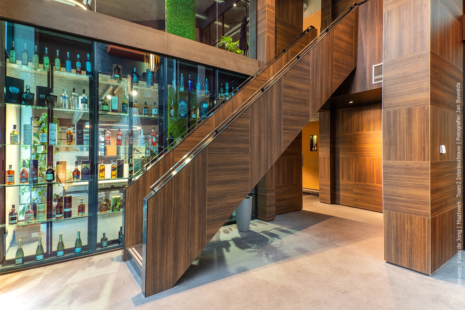 Maatwerk trap met blokmotief in houtlook LR28 Sablé