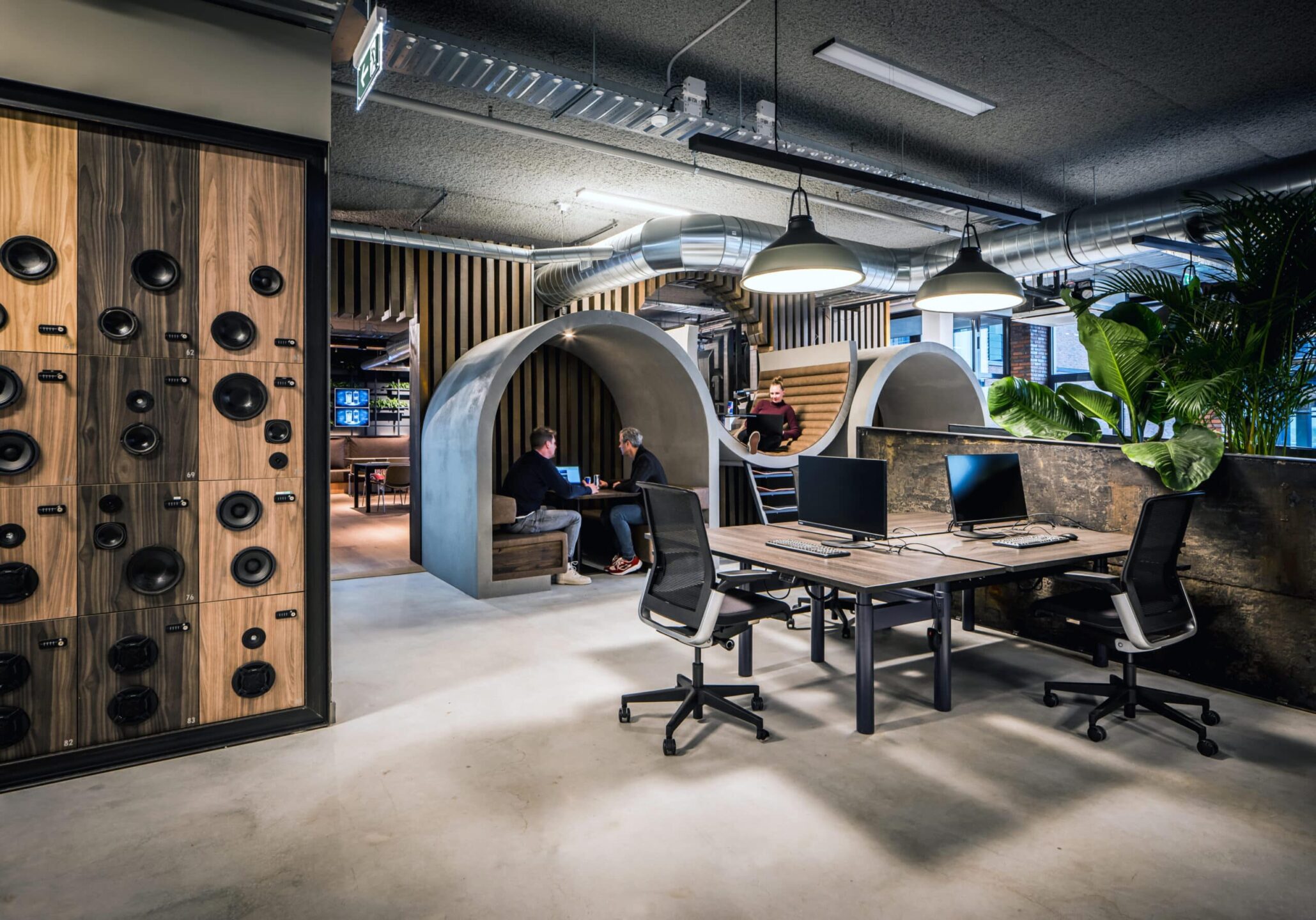 Kantooromgeving waar de lockerkasten zijn uitgewerkt in de S158 Okobo van Cleaf