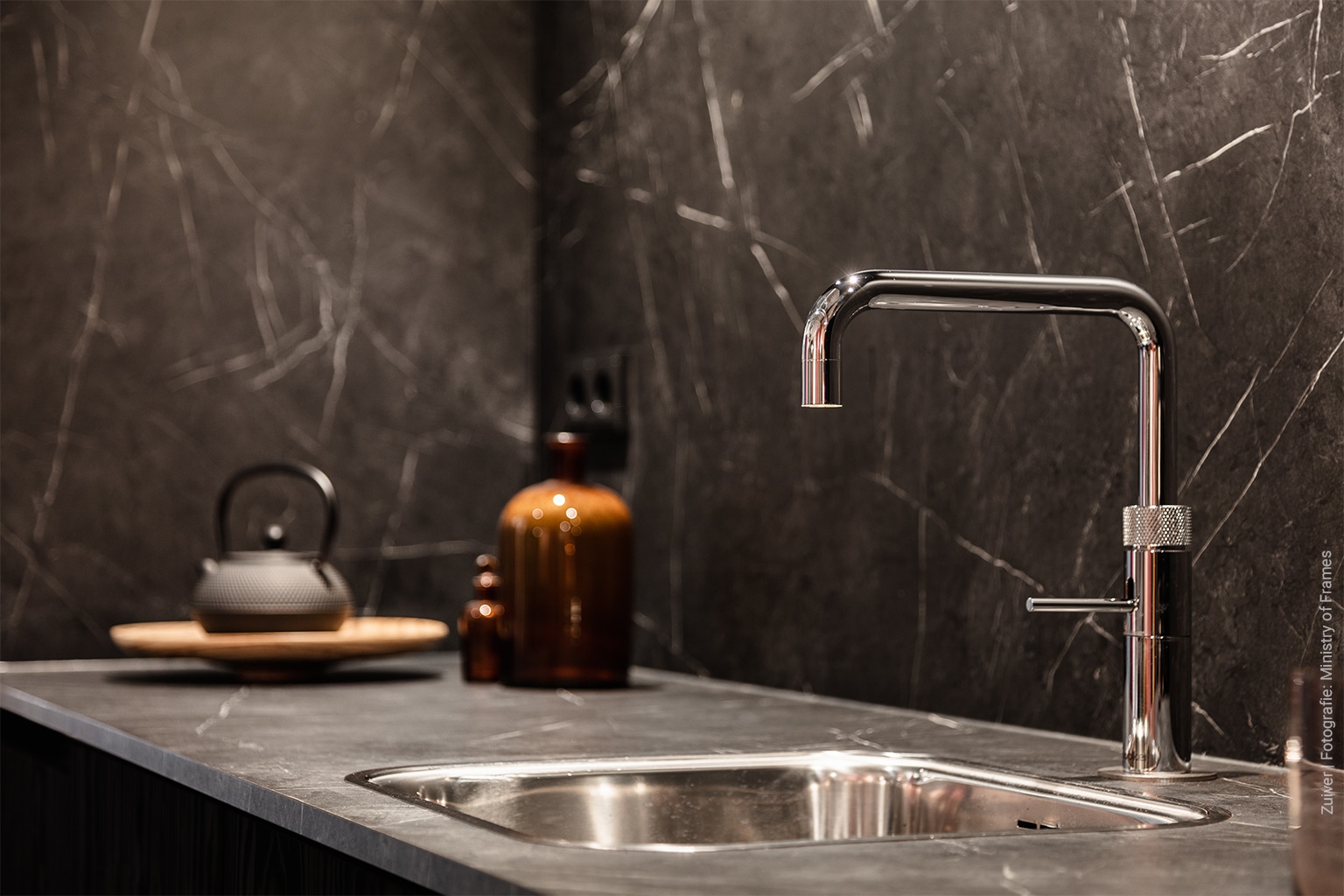 Detail marmeren keuken gemaakt met decoratief plaatmateriaal