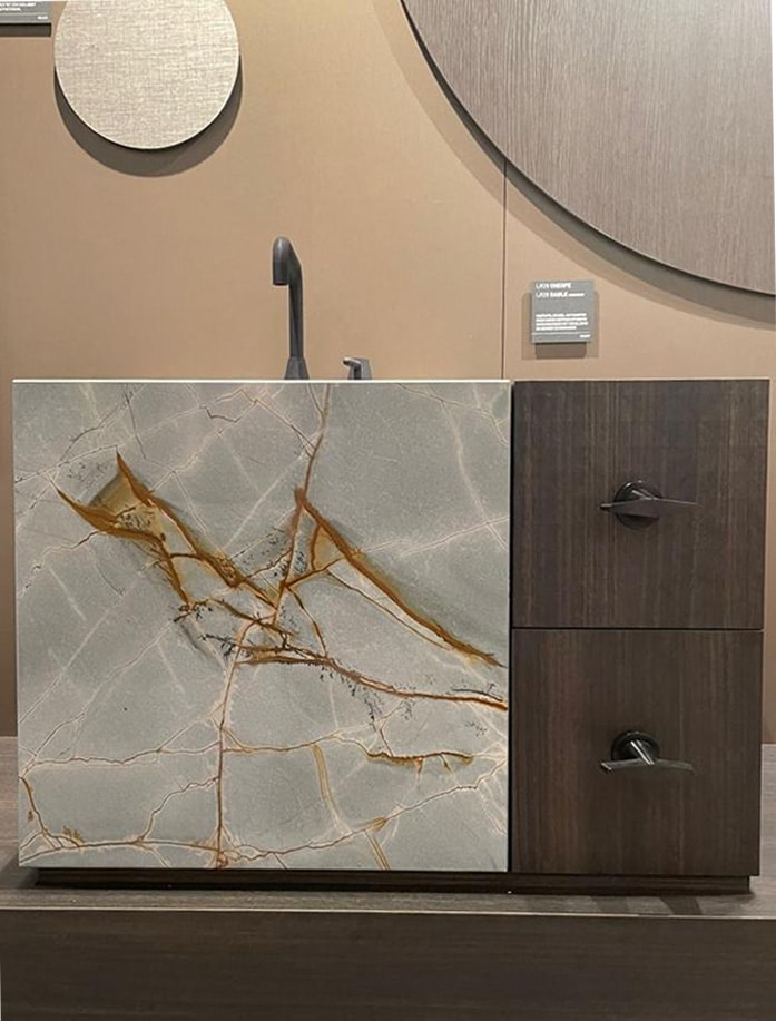 Stand DecoLegno Design District 2022 Badkamermeubel Osiris