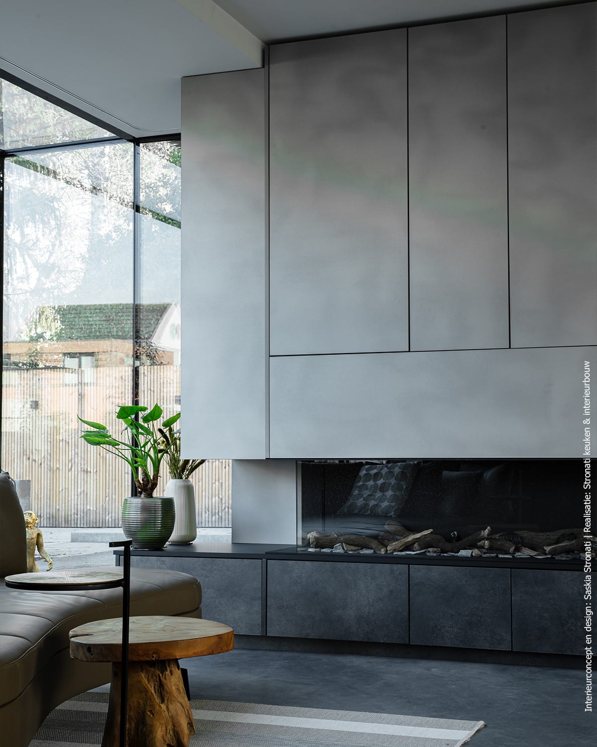 Luxe cinewall met openhaard in stijlvolle villa