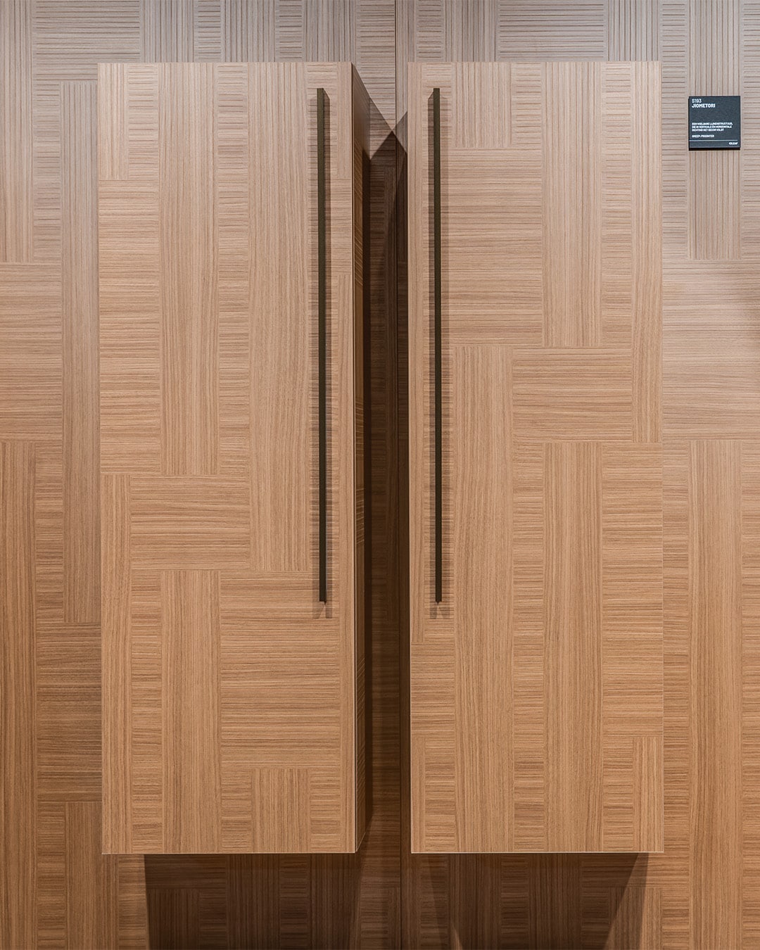 S193 Jiometori Stand HoutPro+