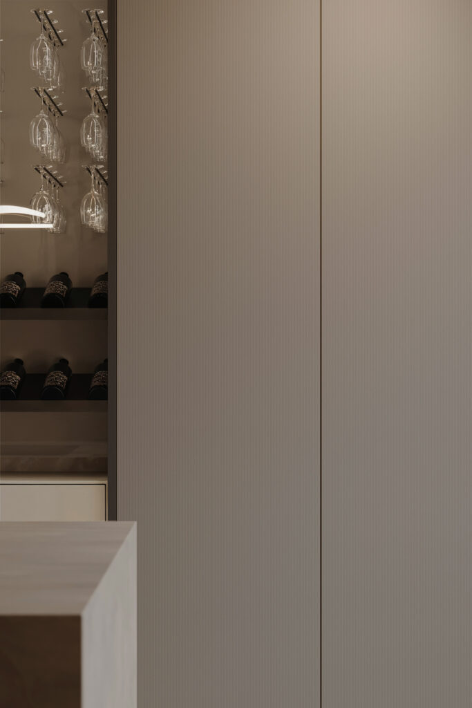 product Kast - UA94 Traccia