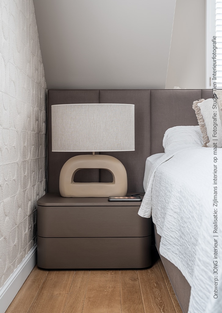 product Nachtkastje uitgevoerd in FA84 Reflex