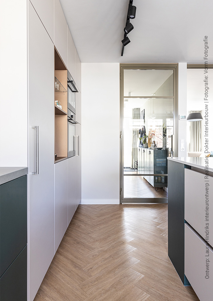 UA92 DECObasic - keuken gerealiseerd in beige plaatmateriaal