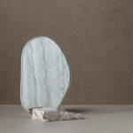 Inspiratieafbeelding FD10, FD01 en FD14 Taranta van Cleaf, in combinatie met een decoratieve spiegel en natuursteen