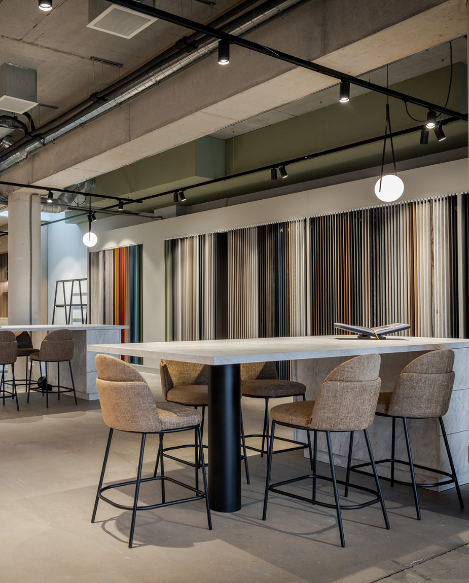 Grote panelenkasten in DecoLegno showroom in Colmschate - Deventer in DecoLegno Showroom Colmschate - Deventer