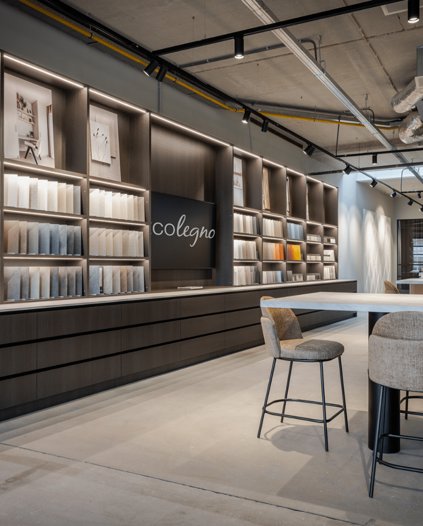 Stalenkast in showroom Deventer (Colmschate)