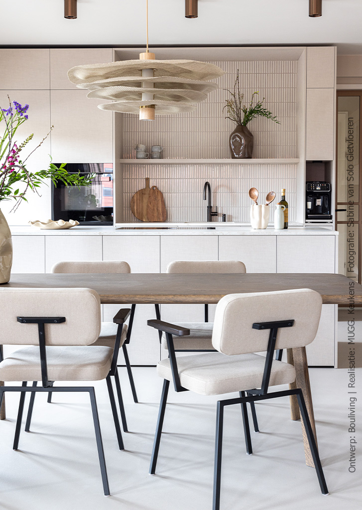 Woonkeuken uitgevoerd in decoratief plaatmateriaal met linnenstructuur in FA44 Penelope in lichtbeige