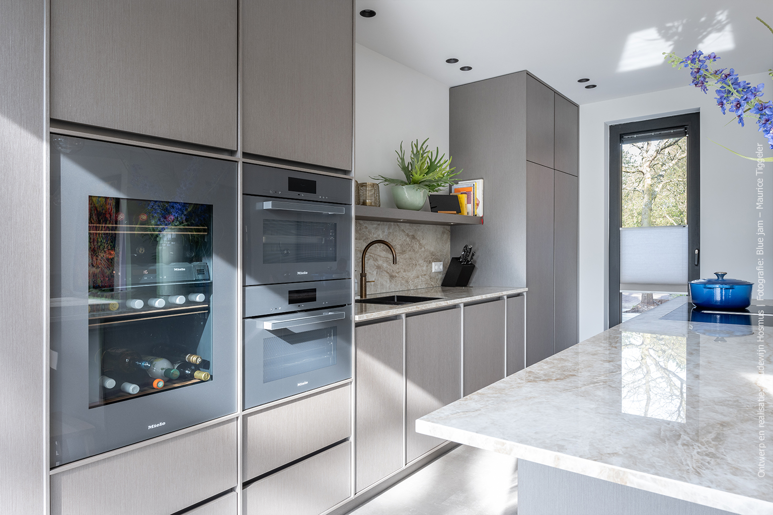 Moderne keuken in zilver grijs metallic decor FB64 Reflex