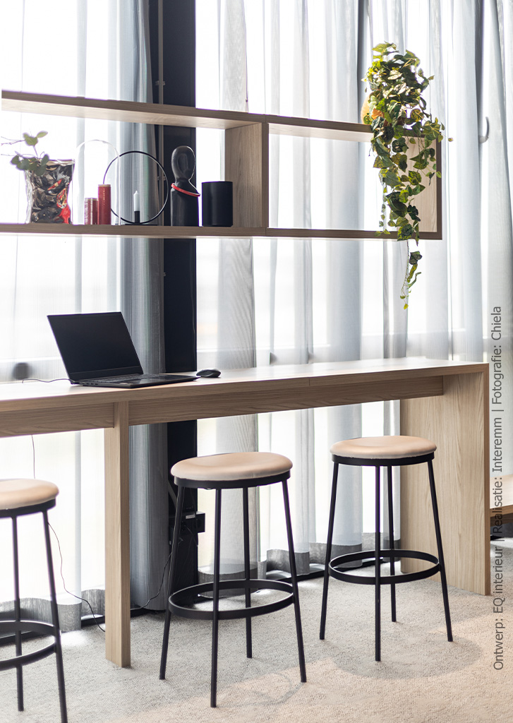 Hoge werktafel in de blonde S164 Fronda