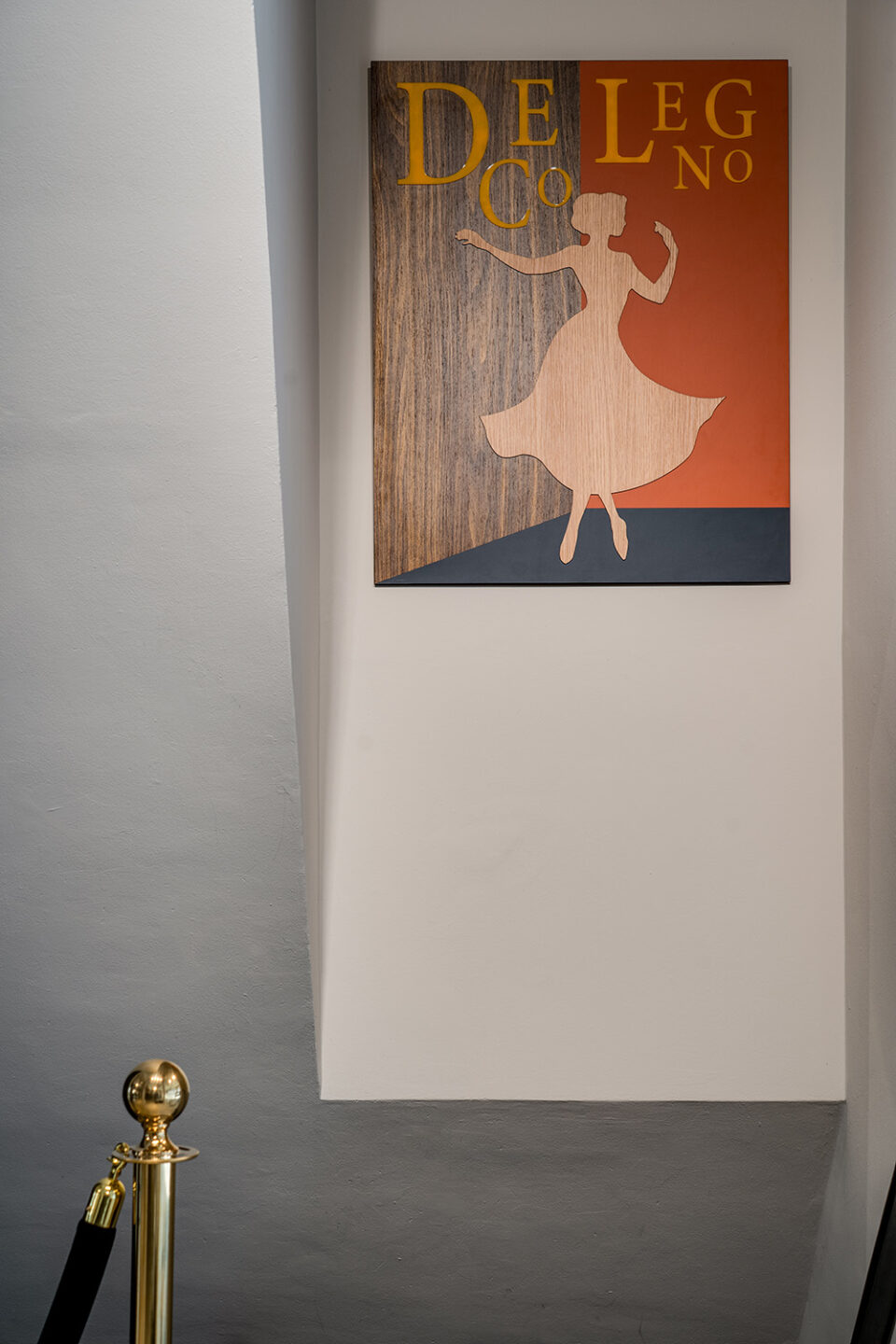 Special kunstwerk van DecoLegno met dansende vrouw