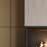 Haard meubel in de FD49 Taranta van Cleaf, decoratief plaatmateriaal in een goudkleurig decor dat door de structuur een patina-achtige uitstraling krijgt als die van gehamerd edelmetaal.