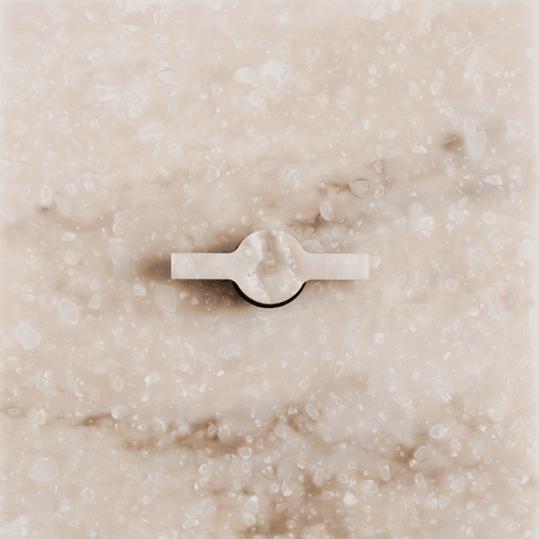 lichtschakelaars en stopcontacten gemaakt in solid surface DM5002 Weathered Wood van Durasein in steenlook decor