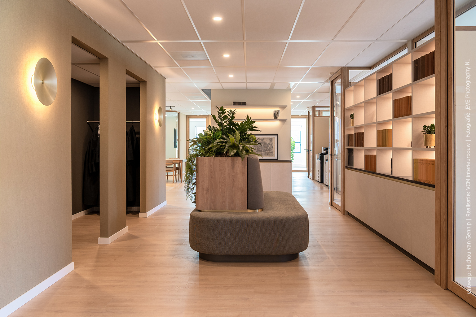 Rust en een natuurlijke uitstraling in maatwerk voor advocatenkantoor