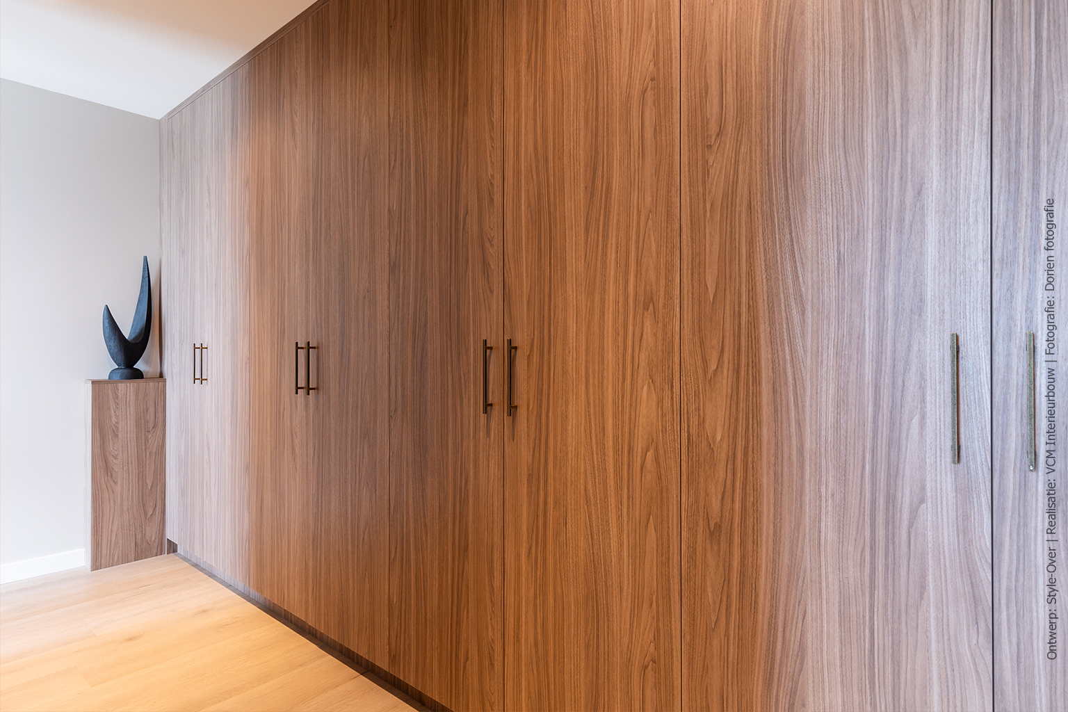 Inloopkast met wasmeubel in lichtbruin walnootdecor LS13 Poro Noce