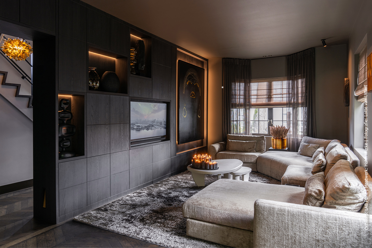 Maatwerk kast in zwartbruin decor S176 Corteccia met voelbare houtstructuur en langgerekte vlamtekening.