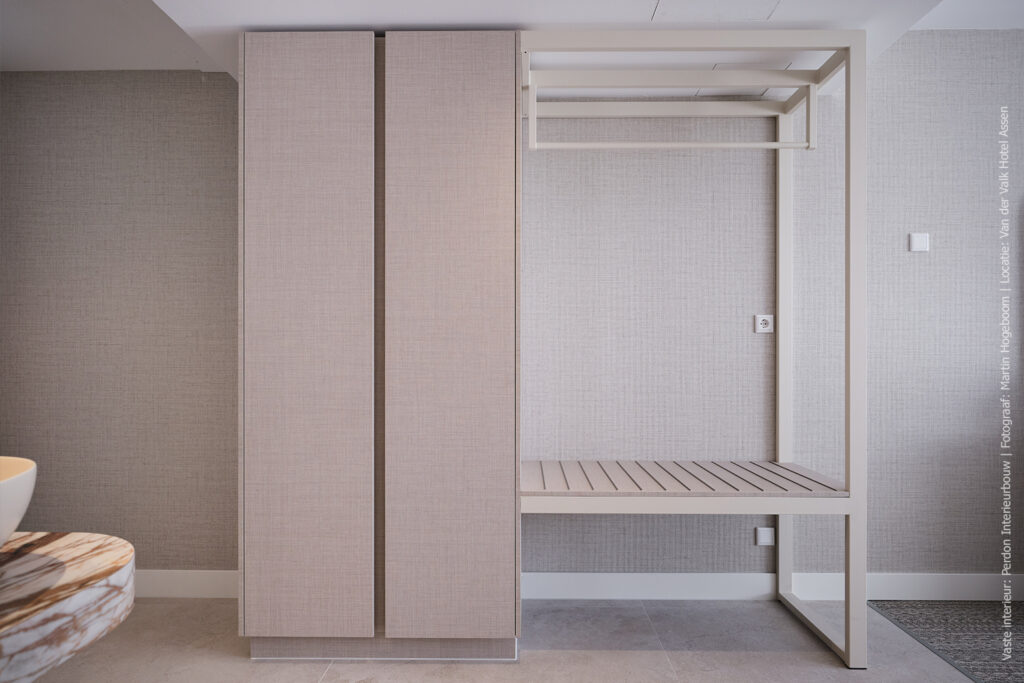 product FC31 Alpaca - Kast hotelkamer