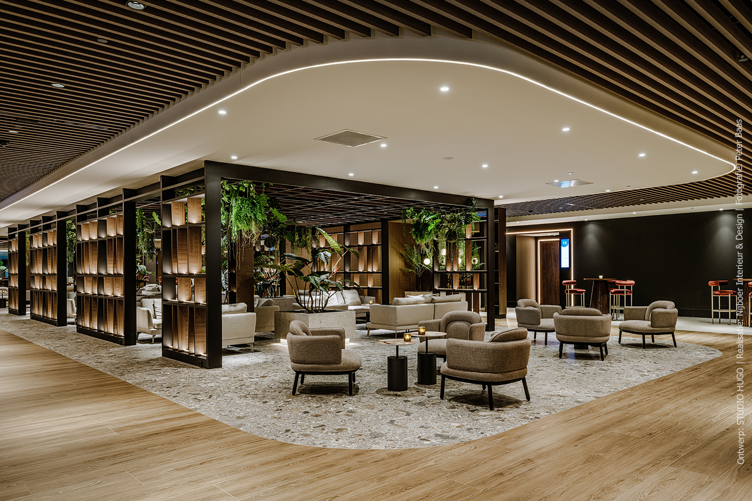 Roomdividers met warmbruin geometrisch houtdecor S192 Jiometori